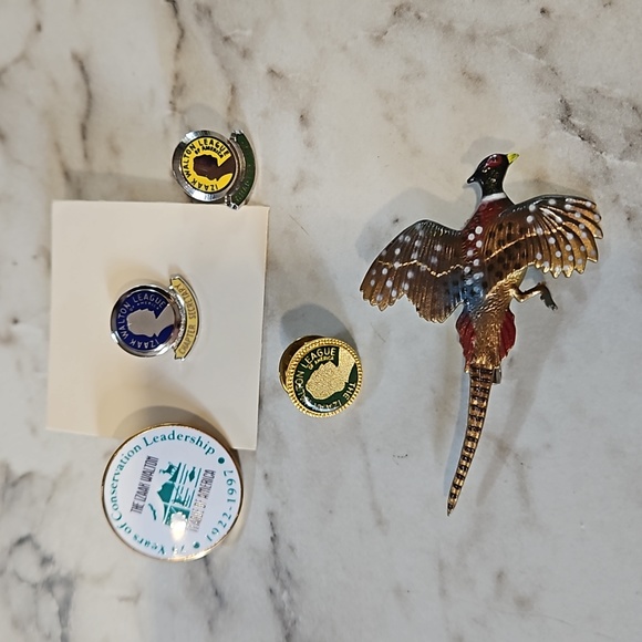 Source Unknown Jewelry - Vintage Izaak Walton Pins